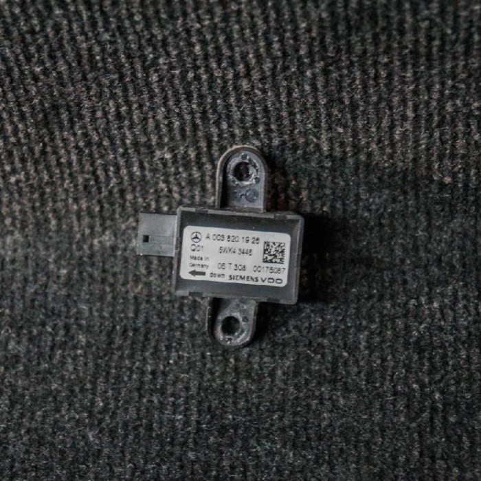 Senzor de impact dreapta spate MERCEDES-BENZ S W221 2006 OEM: A0038201926,5WK43446 2202083