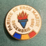 Insigna Parinte de erou martir Decembrie 1989