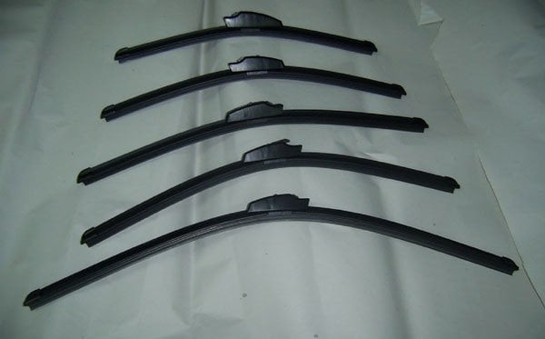 Stergatoare Aero Dynamic Siliconice (pret pe bucata)