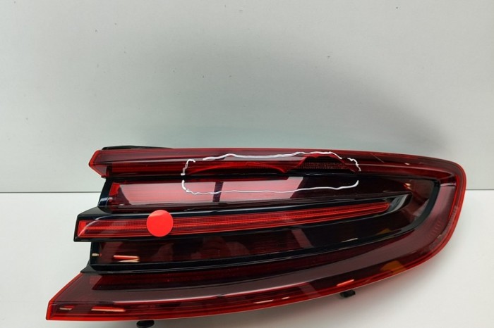nerasta PORSCHE MACAN 95B 2015 OEM: 95B945096B 29257250