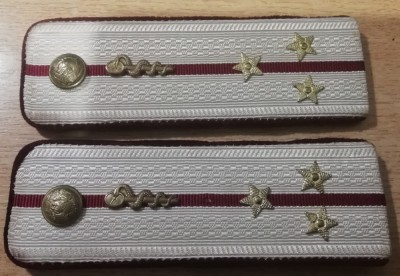 C1 2 - Grade militare veston - comunism RSR - locotenent major medicina militara foto