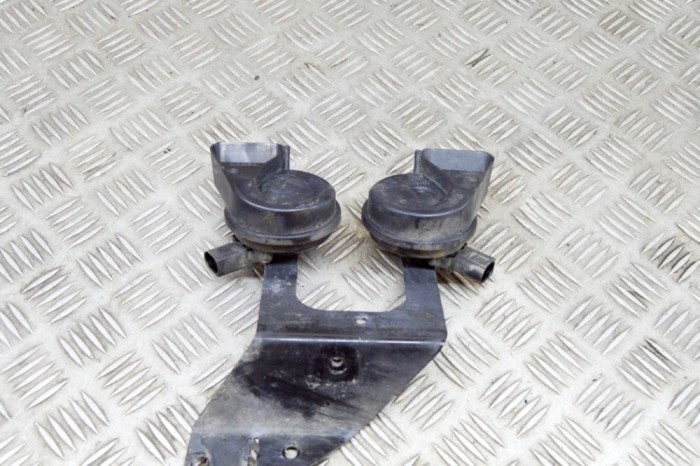 Claxon AUDI A6 4F2, C6 2005 OEM: 4F0951221,4F0951229 18311041