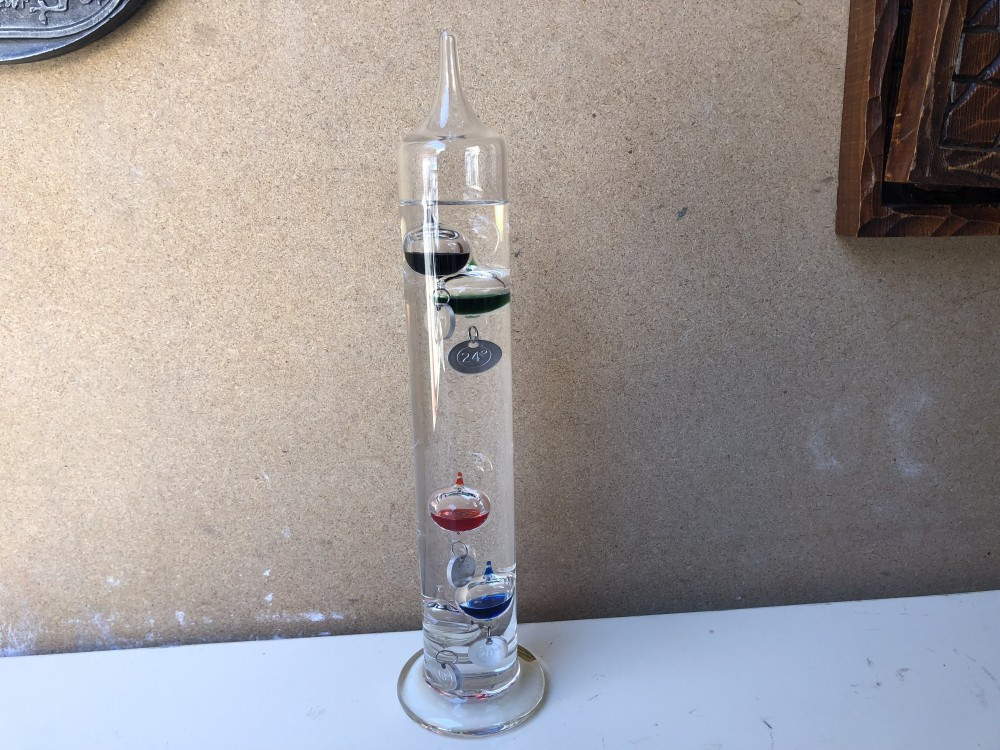 Termometru Gauss,din sticla,cu lichid si bile gradate Celsius | Okazii.ro