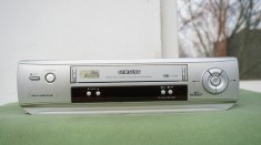 Video recorder VHS Samsung SV-240X