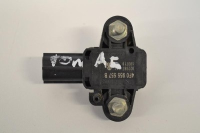 Senzor de impact dreapta față AUDI A6 Avant 4F5, C6 2010 OEM: 4F0955557B 1702292 foto