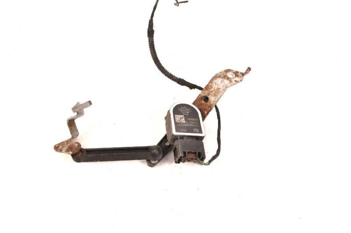 Senzor de nivel &icirc;nălțime dreapta spate BMW 7 G11, G12 2016 OEM: 6860843,6783046 3720442