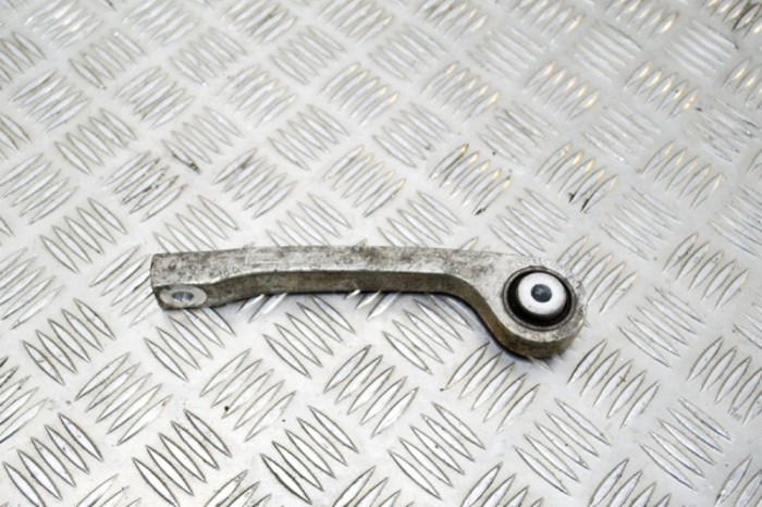 Bieleta stabilizatoare dreapta spate AUDI A4 Allroad 8WH, B9 2017 OEM: 8W0505465B 13701154