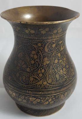 Mica vaza antica Orientala &amp;#039;&amp;#039;Nielo&amp;quot; din bronz superba handmade foto