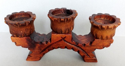 Sfesnic iberic cu 3 suporturi pentru lumanari, sculptura vintage in lemn foto