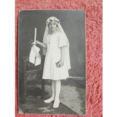 Fotografie tip carte postala, fetita la ritual catolic, 1922