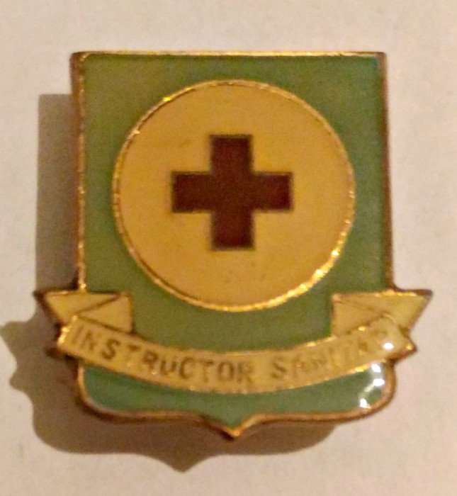 MEDICINA INSIGNA INSTRUCTOR SANITAR 23,95/23,50 MM CITITI DESCRIEREA!