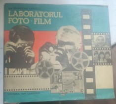 LABORATORUL FOTO - FILM de ING. DUMITRU CODAUS , 1977 , * DEFECT COPERTA FATA