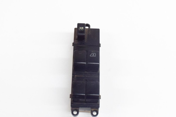 Buton geam ușă dreapta față NISSAN NP300 NAVARA D40 2006 14882936