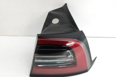 nerasta TESLA MODEL Y 2023 OEM: 1502087-99-D 23517032 foto