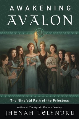Awakening Avalon: The Ninefold Path of the Priestess foto