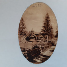 Fotografie veche cu o casă