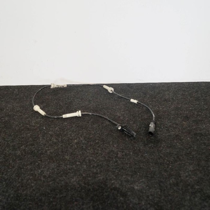 Senzor ABS dreapta spate BMW 7 G11, G12 2016 OEM: 6859584 2505130