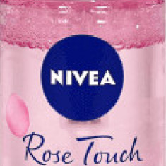 Nivea Rose Touch spumă de curățare, 150 ml