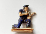 Bnk jc Figurina neidentificata - politist