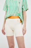 P.E Nation pantaloni scurți de antrenament Fairway culoarea bej, neted, high waist