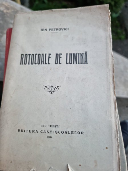 Rotocoale de lumina - Ion Petrovici