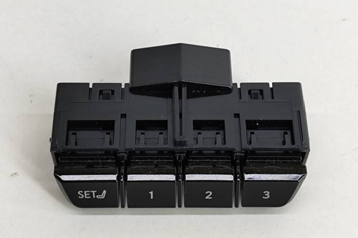 Panou de butoane LEXUS RX _LA1_, _LH1_ 2022 OEM: 84927-48130 | 27645638