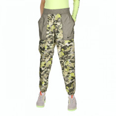 Pantaloni de trening Nike W NSW WVN AOP MR JGGR P&G