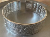 Brățară argint modele orientale 999 marcată, reglabilă, 46 g , elegantă, stare foarte bună, nouă, nefolosită
