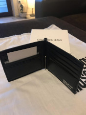 Vand portofel negru Calvin Klein original, de barbati! foto