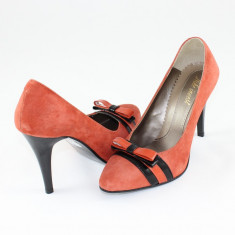 Pantofi cu toc dama piele naturala - Nike Invest coral - Marimea 40