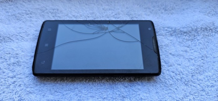 Telefon mobil Lenovo A1000m , DEFECT .