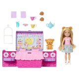 BARBIE FAMILY AND FRIENDS SET CLUBUL LUI CHELSEA PETRECERE CU CEAI SURPRIZA