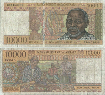 1995 , 10,000 francs ( P-79b ) - Madagascar foto