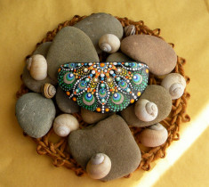 Mandala Stone 8, Spiritual Yoga &amp;amp; Meditation Dot Art, pictura acrilica pe piatra foto