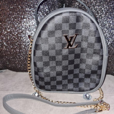 Poseta geanta fata Louis Vuitton piele ecologica gri noua super model!