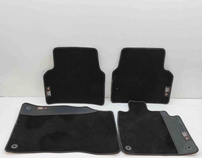 Set covorașe CUPRA BORN K11 2023 OEM: 10E093990B