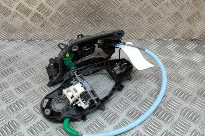 &Icirc;ncuietoare ușă st&acirc;nga spate BMW X3 G01, F97 2020 OEM: 7281943,9881773 28650970