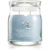 Yankee Candle North Pole Hideaway lum&acirc;nare parfumată 368 g