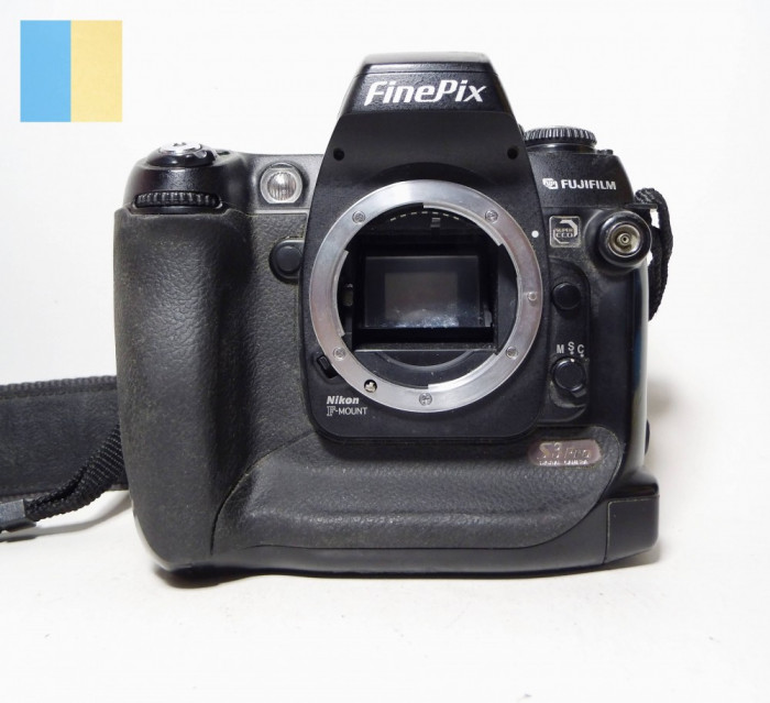 Fujifilm FinePix S3 Pro, montura Nikon F-mount [PR]