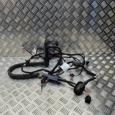 Cablaj ușă dreapta spate VW MULTIVAN T7 STM, STN 2024 OEM: 7T0971068E,7T0971692GQ,7T0971068B 32579432 foto