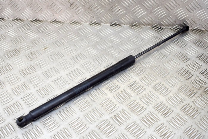 Amortizor haion st&acirc;nga VW GOLF VII 5G1, BQ1, BE1, BE2 2015 OEM: 5G6827550C 14371695