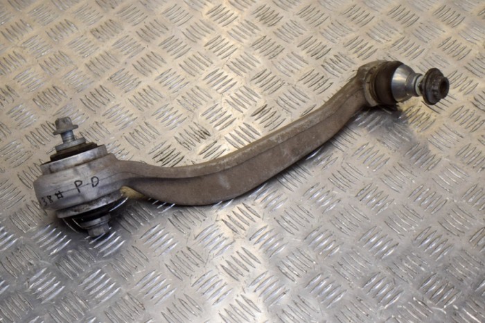 Braț curbat dreapta față MERCEDES-BENZ C W205 2015 OEM: A20501 13487733