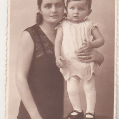 bnk foto Femeie cu copil - Foto Lux Bucuresti 1931