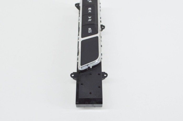 Panou de butoane JAGUAR I-PACE X590 2019 OEM: J9D3-14B793-AE,J9D3-14B790-CE,J9D3-14B793-CC | 17781789