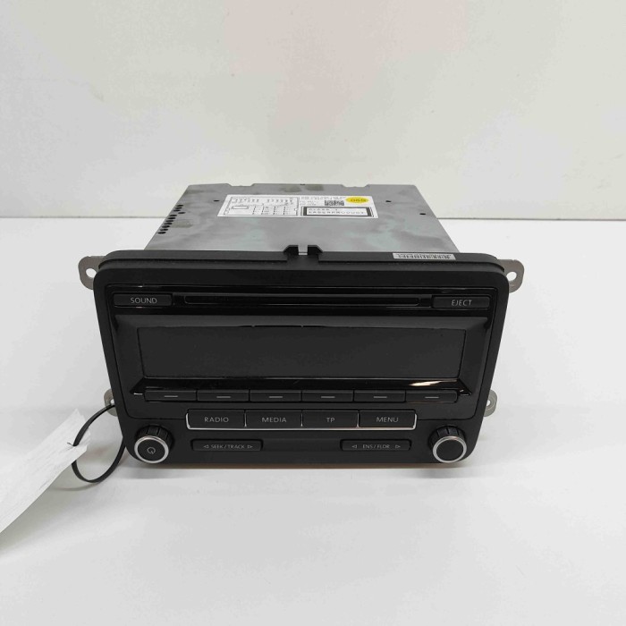 Unitate radio CD navigație VW PASSAT Variant B7 365 2010 OEM: Estate | 28524996