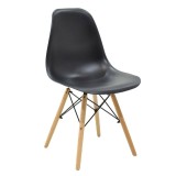 Cumpara ieftin Scaun Julita plastic negru - picior culoare lemn natural 46x50x82cm