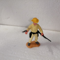bnk jc Figurina de plastic - Timpo - cowboy cu pistol si pusca