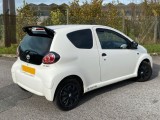 Spoiler Motordrome Design versiunea 2 potrivit pentru Toyota Aygo Mk1 2005-2014 Performance AutoTuning