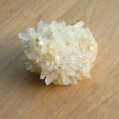 Specimen minerale - Arici de cuart cu minigeoda (C6)