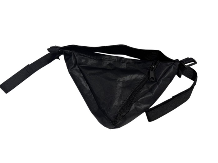 Borseta montare cadru forma triunghiulara, culoare negru Cod:MXR50158.102